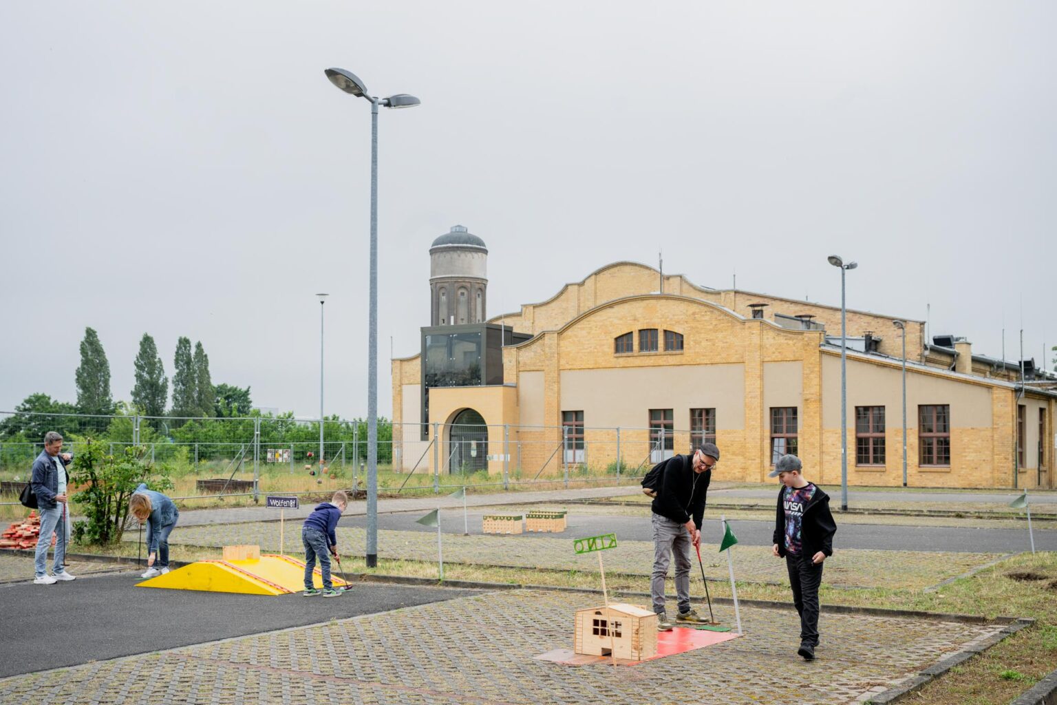 24_OSTEN_03_c_Falk Wenzel